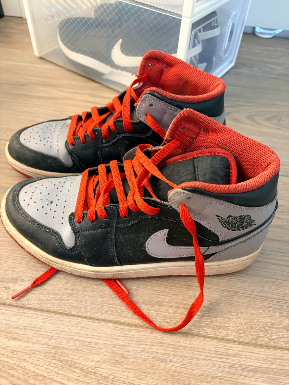 Jordan 1 Retro High OG "Bred" sneakers in black, gray, and red Size 8.5 men’s